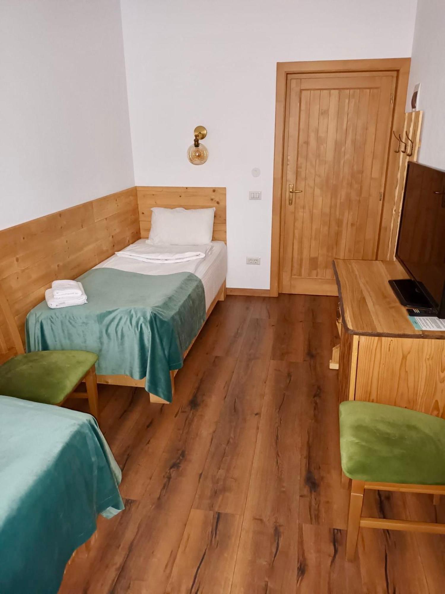 Pensiunea Coronita Viseu de Sus Room photo